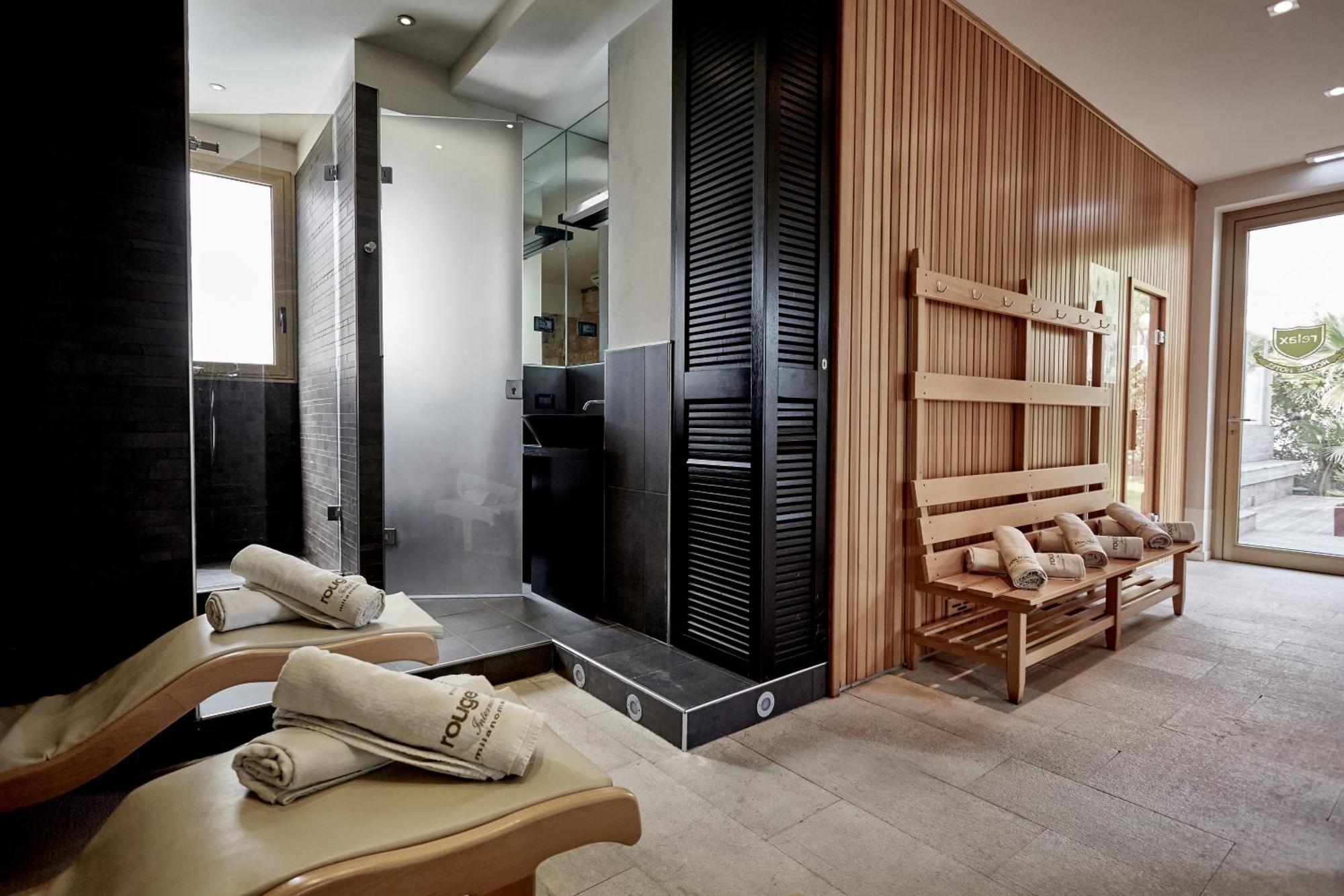 Rouge International Hotel